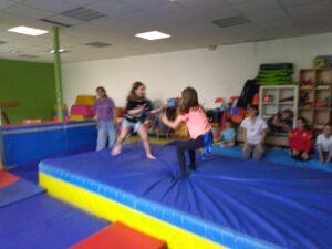 ecole sainte marie fuveau atelier de lutte journée des oympiades 2025